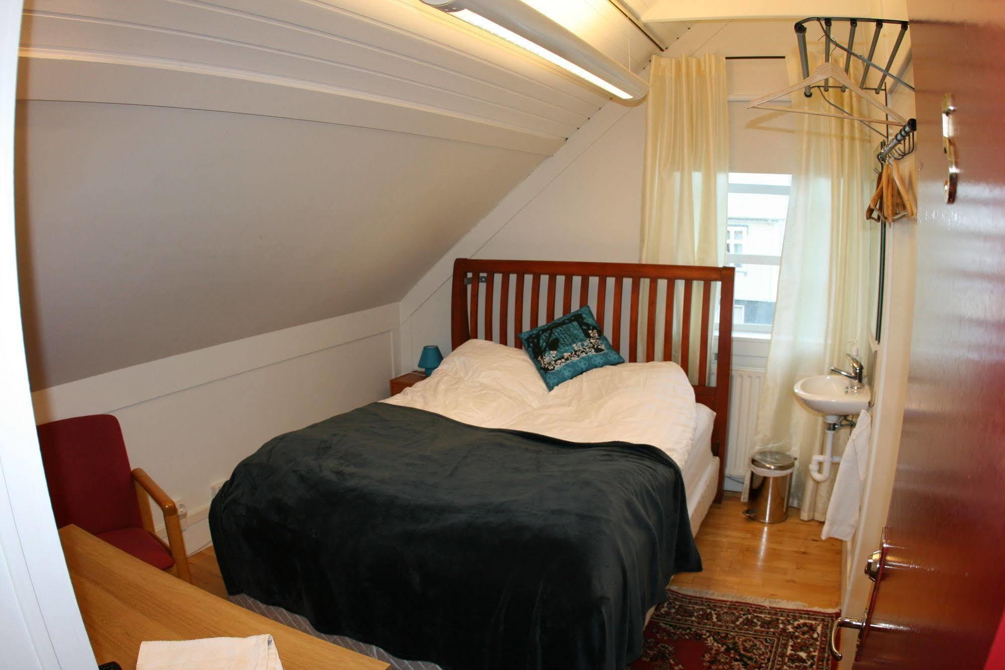 Harbourfront Guesthouse Hafnarfjörður Exterior foto